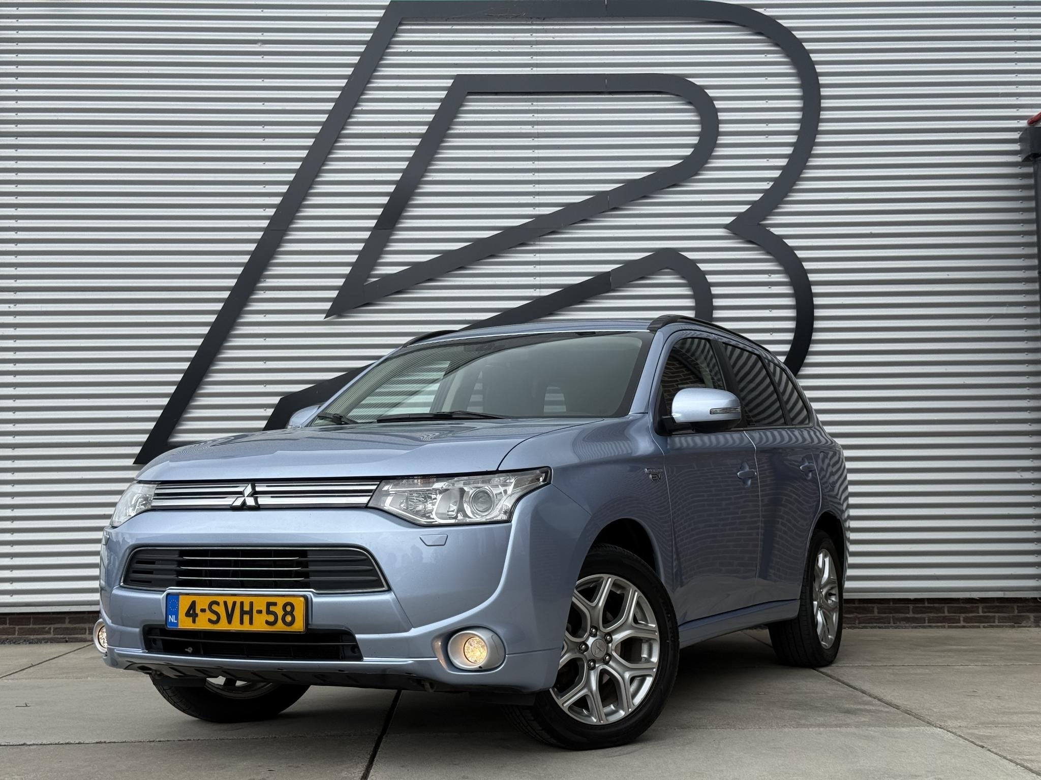 Mitsubishi Outlander 2.0 PHEV instyle 2e Eigenaar|Pano| Stoe, 1998 cc, Euro 6, 4 cilinders, Blauw