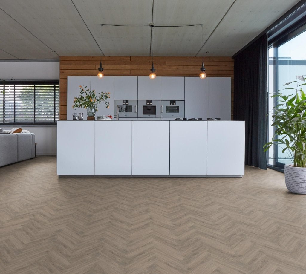 37m2 Visgraat Plak Pvc Smoky Oak toplaag 0,55 = €440, Ophalen, Bruin, Nieuw, 25 tot 50 m²