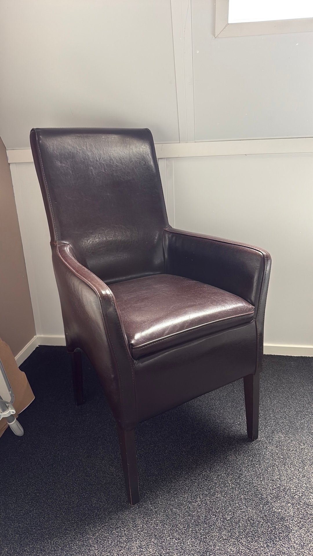 8 leren eetkamerstoelen, Huis en Inrichting, Ophalen, Zo goed als nieuw
