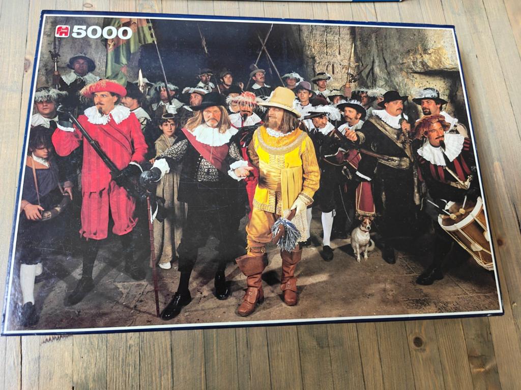 2 grote puzzels van 5000 stukjes, Ophalen of Verzenden, Meer dan 1500 stukjes, Zo goed als nieuw, Legpuzzel