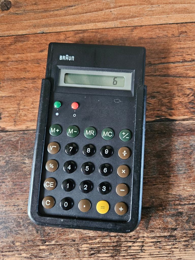 Vintage werkende braun design rekenmachine model 4776, Ophalen of Verzenden
