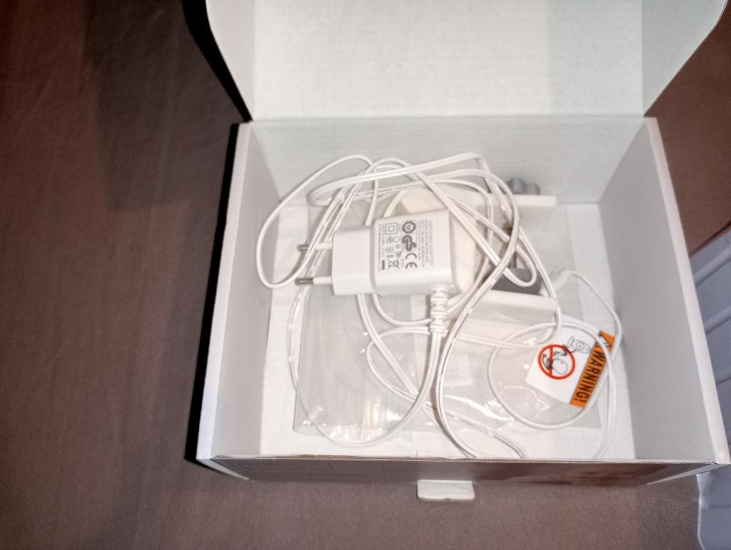 Luvion platinum 3 White edition, Kinderen en Baby's, Babyfoons, Ophalen of Verzenden, Zo goed als nieuw, 250 meter of meer, Camera