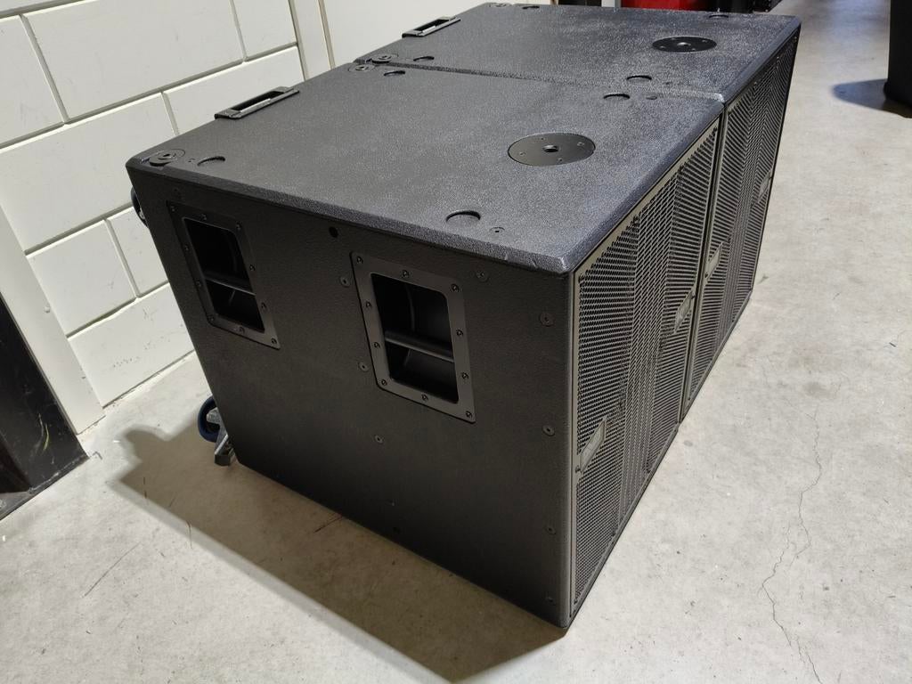 Set dB Technologies DVA KS10 actieve 18" subwoofers, Gebruikt, Subwoofer, 120 watt of meer, Ophalen