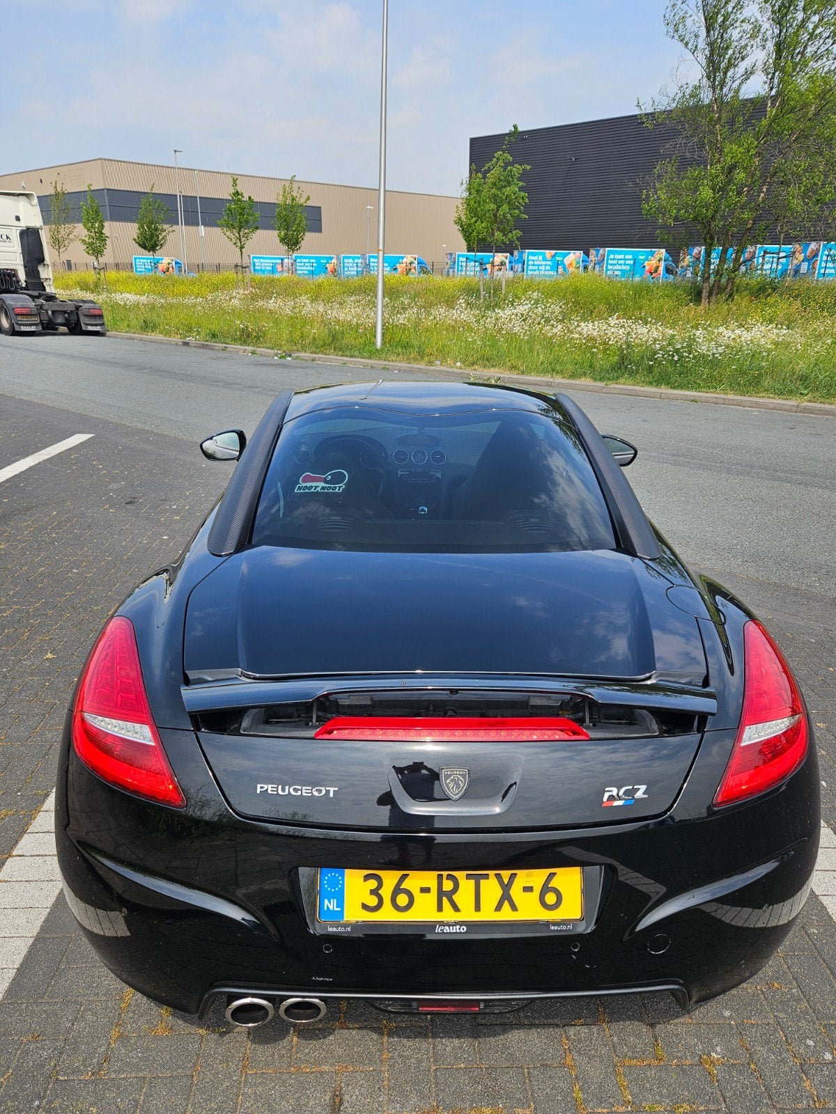Sportieve Peugeot RCZ 2011 200PK, Voorwielaandrijving, 1272 kg, Zwart, 4 cilinders