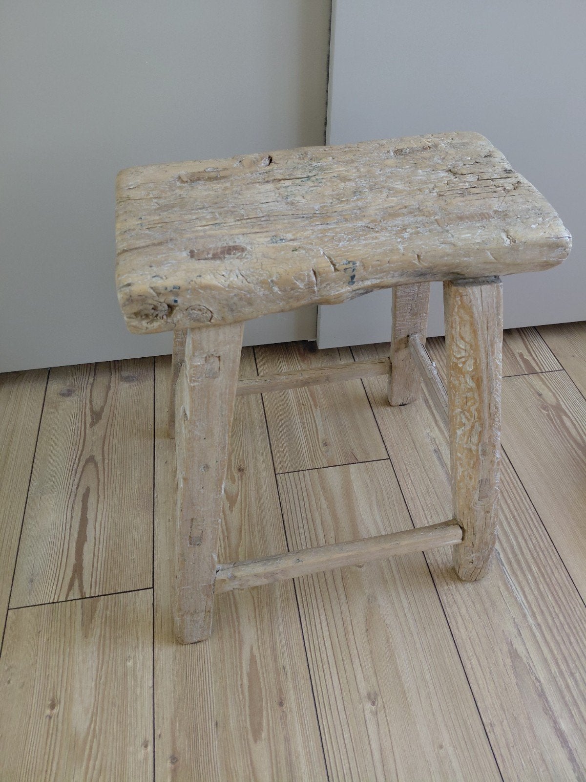oud houten kruk, Ophalen, Hout