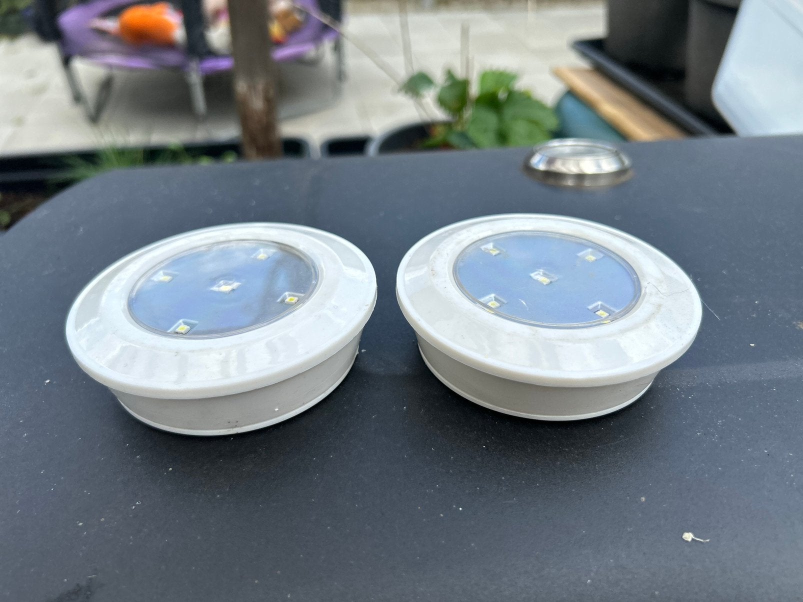 Set van 2 Solar Grondlampen - LED Tuinverlichting, Zonne-energie, Kunststof, Gebruikt, Minder dan 50 watt