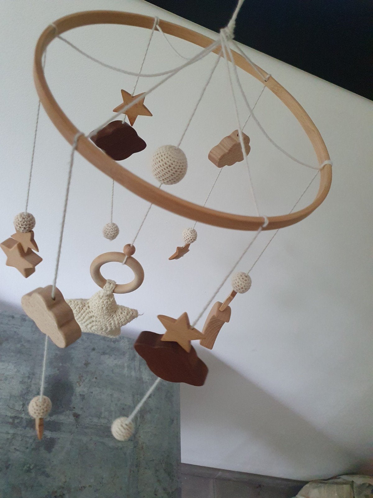 Baby Mobiel met Houten en Gehaakte Details, Ophalen of Verzenden, Zo goed als nieuw, Mobiel