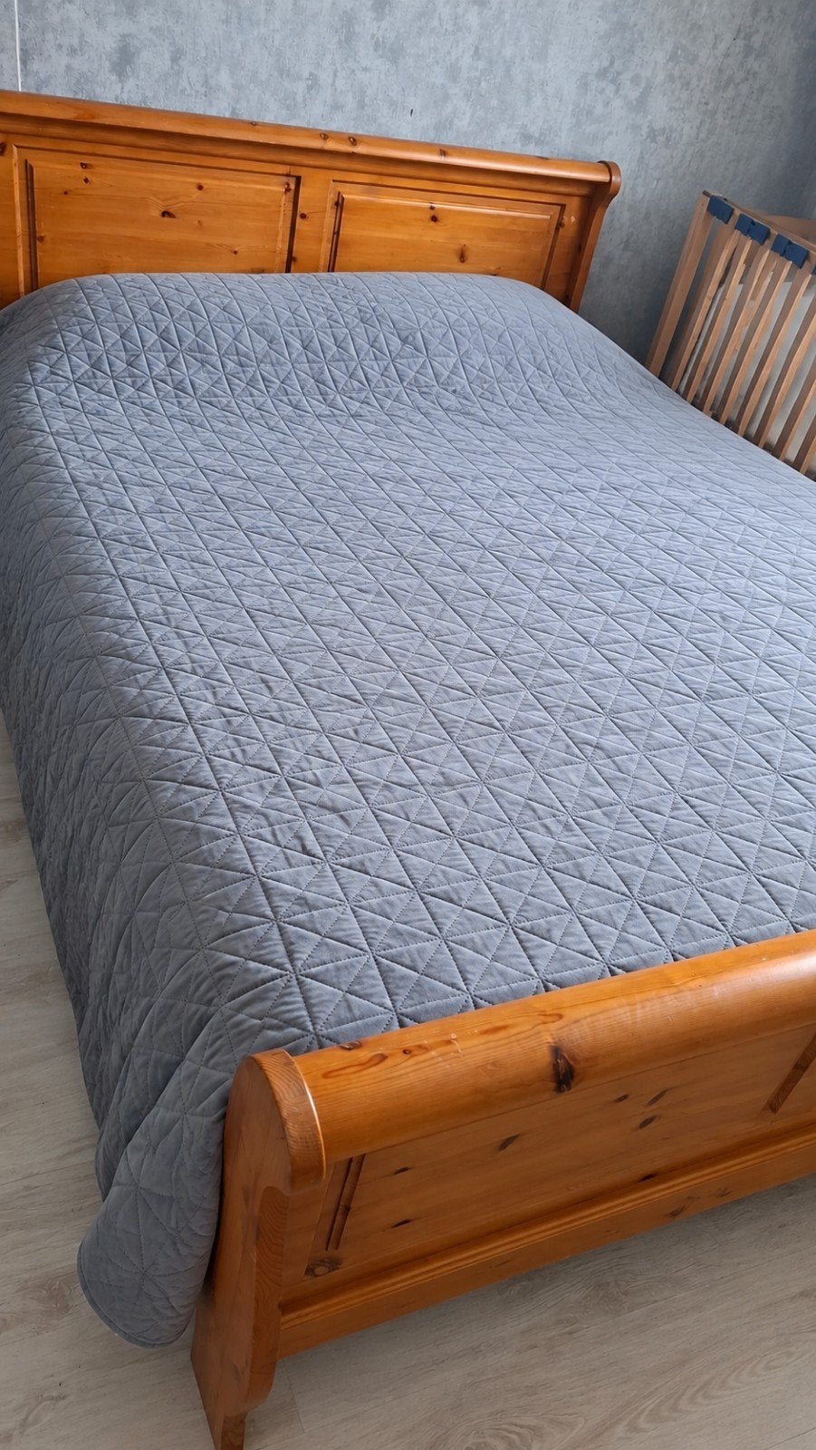 GRATIS logeerbed met goed en schoon matras 140x200, Huis en Inrichting, Ophalen, Gebruikt, Tweepersoons, 140 cm