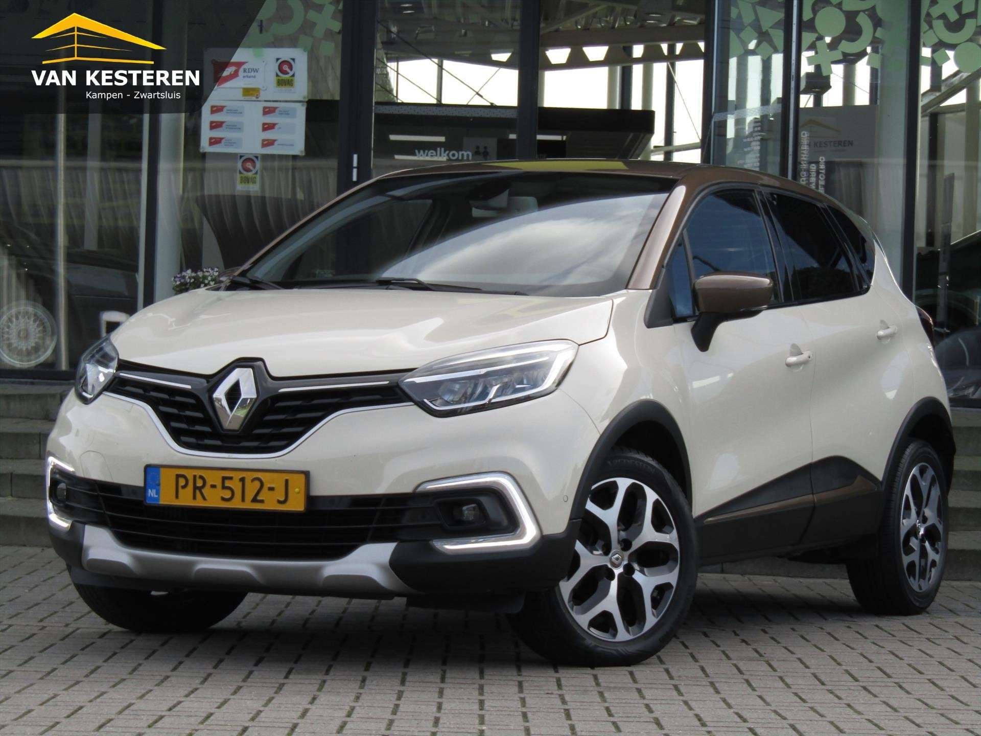 Renault Captur TCe 90pk Intens Luxe / Navigatie / Camera / B