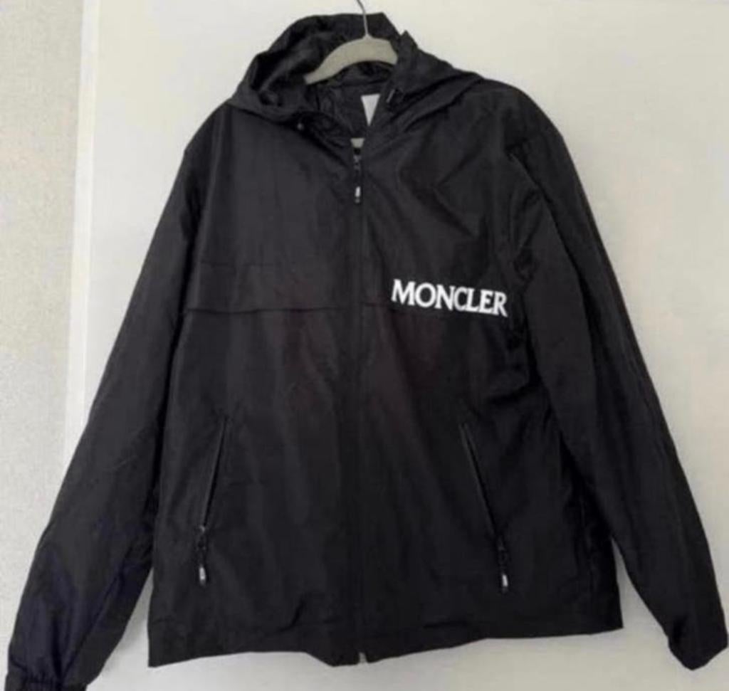 Moncler zomerjas, Ophalen of Verzenden, Zo goed als nieuw