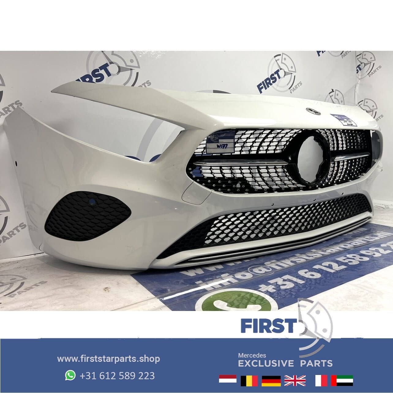 W177 V177 FACELIFT 2024 AKlasse BUMPER COMPLEET WIT ZWART GR, Gebruikt, -, Voor, Ophalen of Verzenden