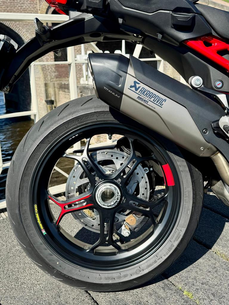 Ducati Multistrada Pikes Peak 2025 velgstickers ROOD, Ophalen of Verzenden, Nieuw