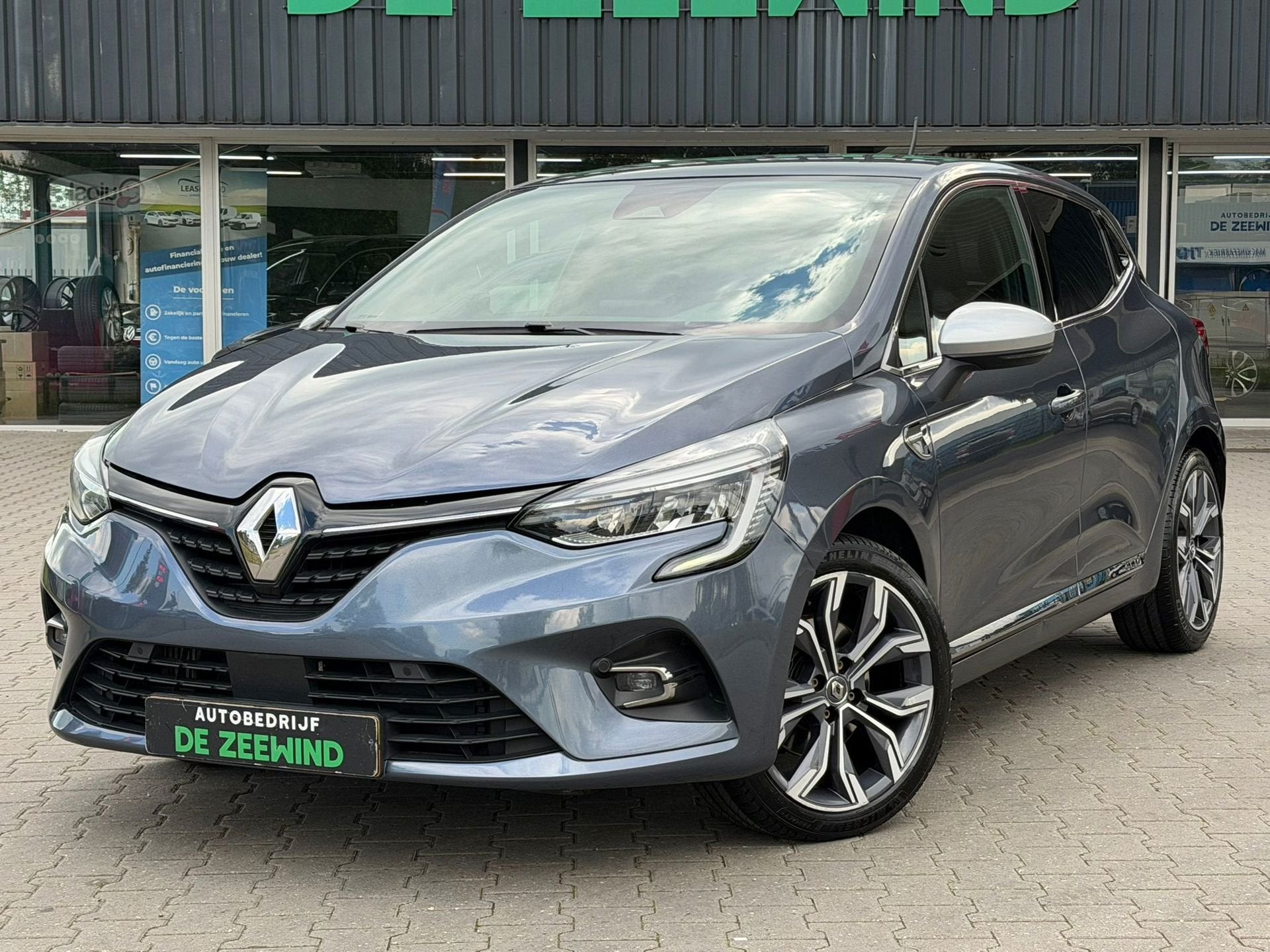 Renault CLIO 1.3 TCe R.S. Line, Auto's, Renault, Gebruikt, Euro 6, 4 cilinders, 1133 kg