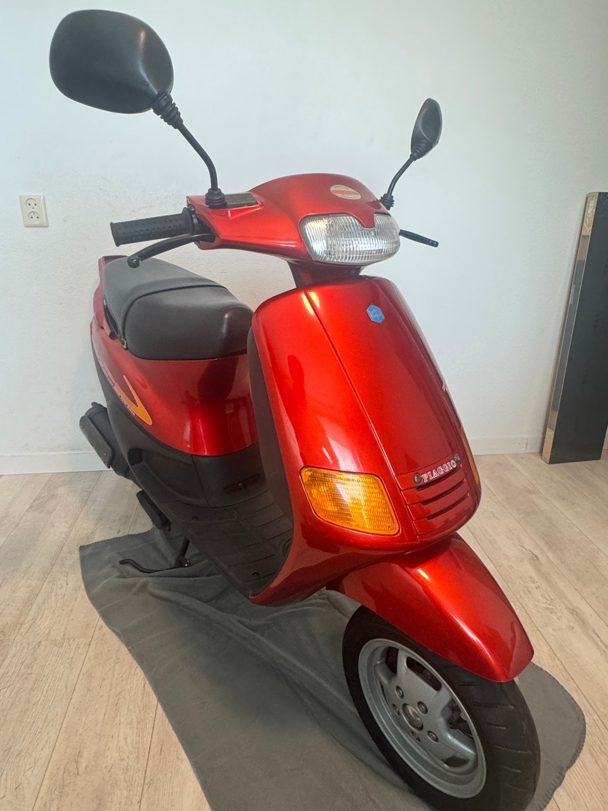 Piaggio Zip Fastrider - Brom - Nieuwstaat - 548 km, Fietsen en Brommers, Scooters | Piaggio, Ophalen of Verzenden, Zo goed als nieuw