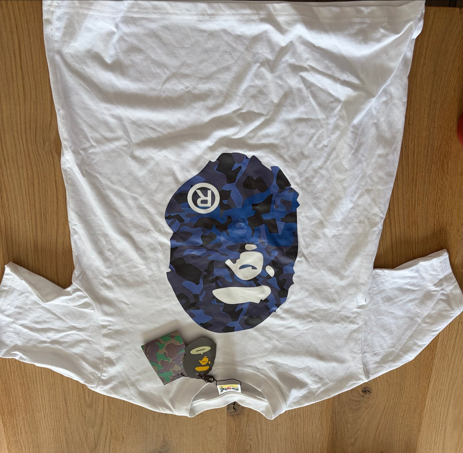 BAPE A Bathing Ape T-shirt wit met blauwe camo print, Kleding | Heren, Verzenden, Nieuw, Maat 48/50 (M), Wit