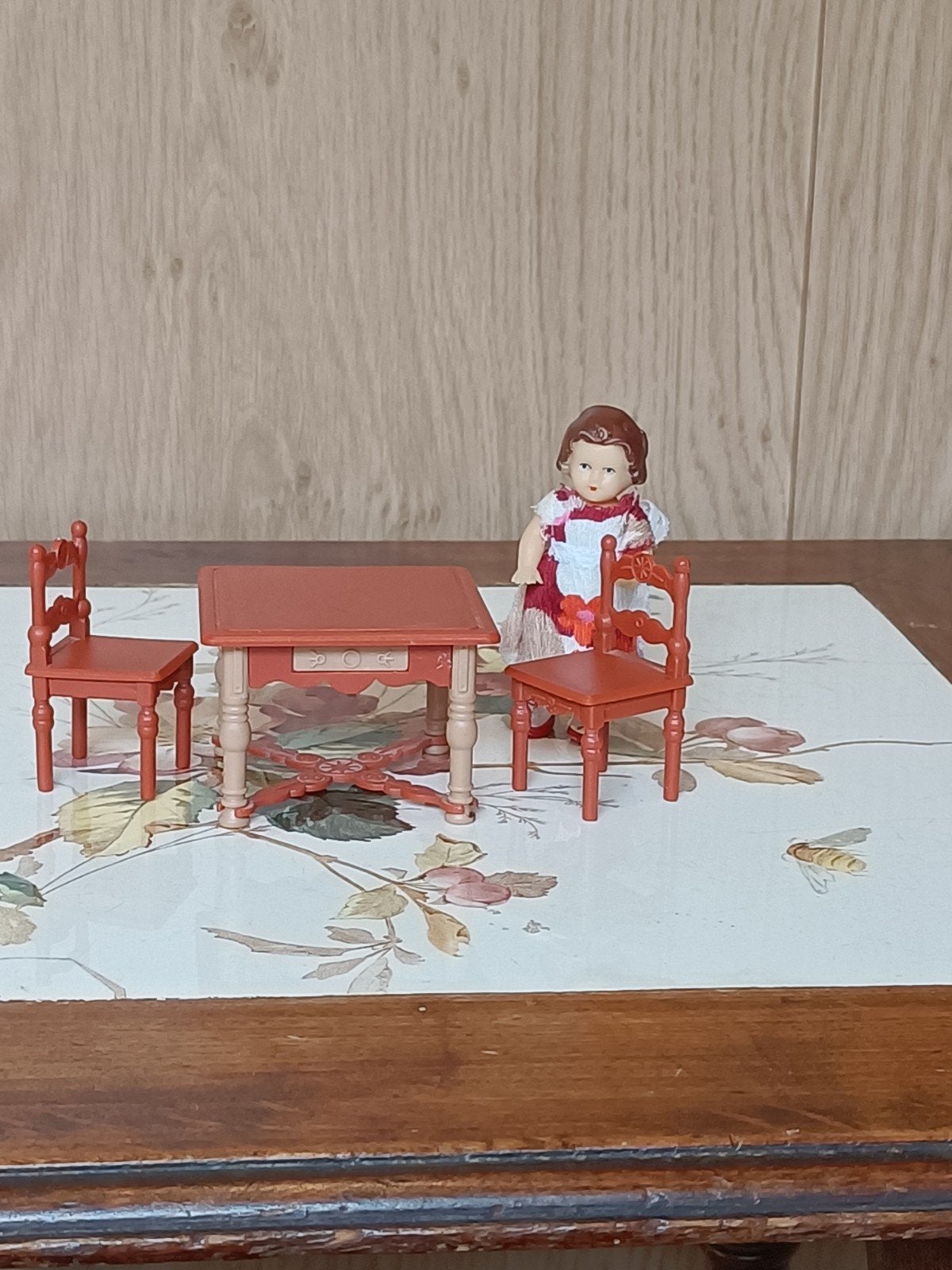 Vintage tafeltje met stoeltjes poppenhuis jaren '70, Ophalen of Verzenden, Gebruikt, Poppenhuis