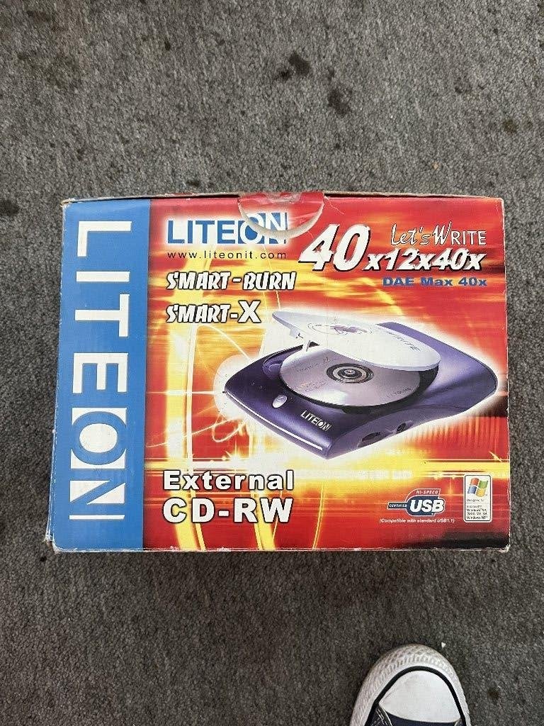 CD-RW brander (model LXR-40122) van het merk ⁠LiteOn, Computers en Software, Ophalen of Verzenden, Zo goed als nieuw, Windows