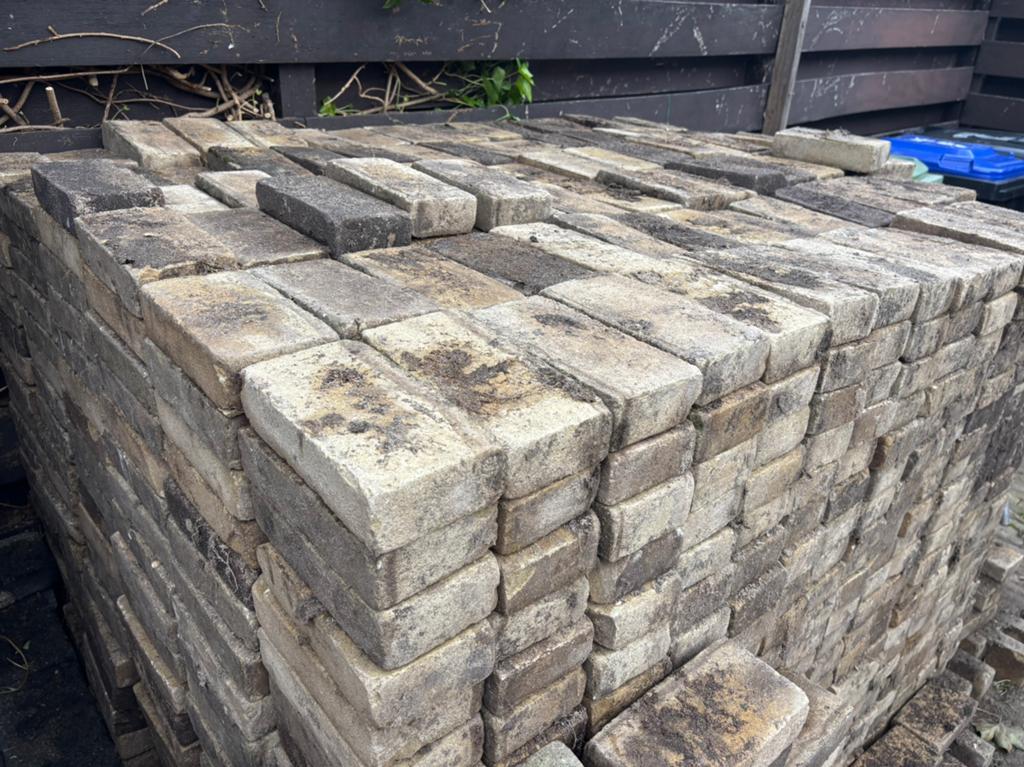 Klinkers gratis af te halen, Tuin en Terras, Tegels en Klinkers, Ophalen, Beton, Klinkers