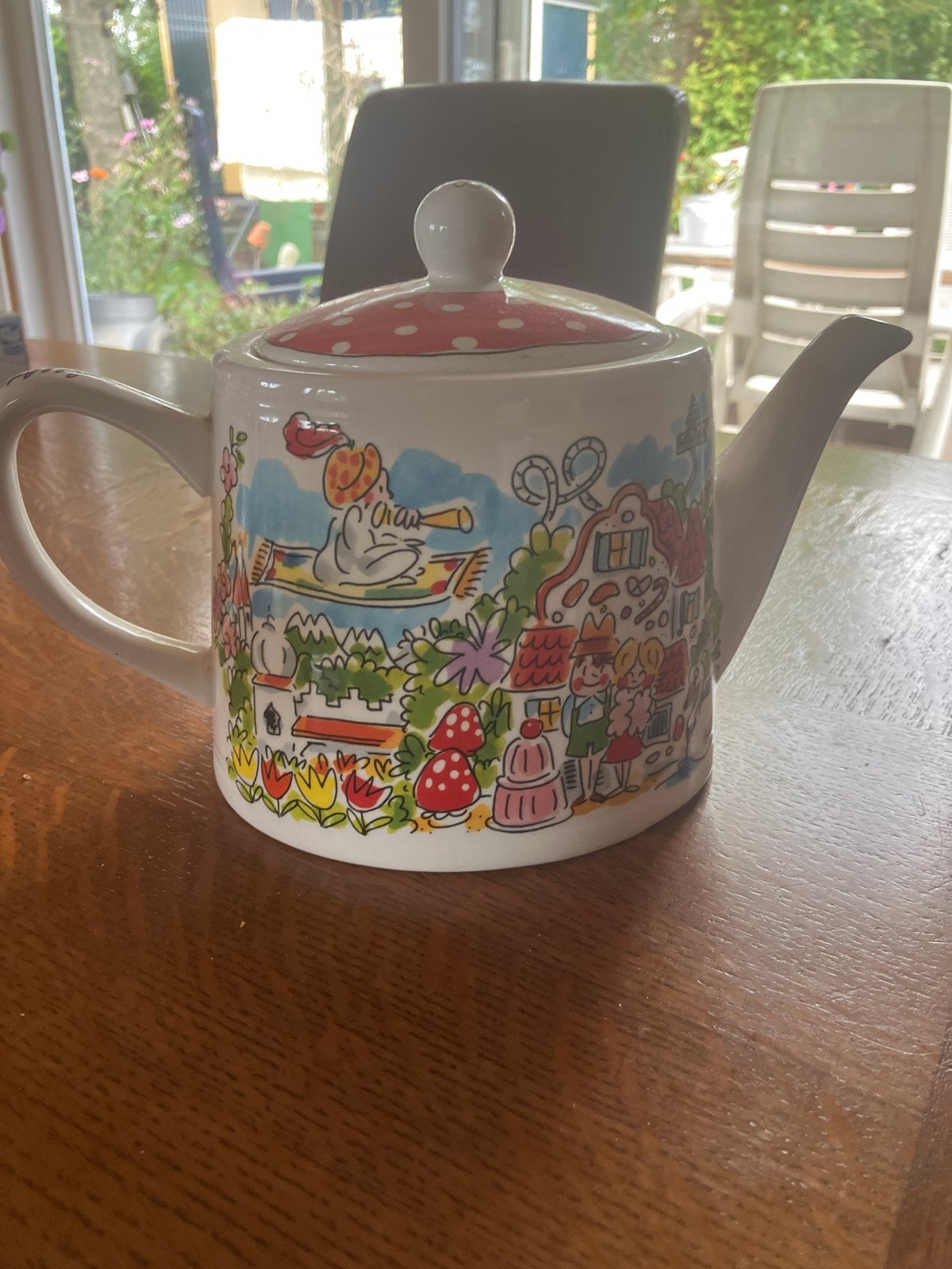 Efteling theepot met sprookjesfiguren - Zo goed als nieuw, Zo goed als nieuw, Steen/keramiek, Meerkleurig, Overige merken