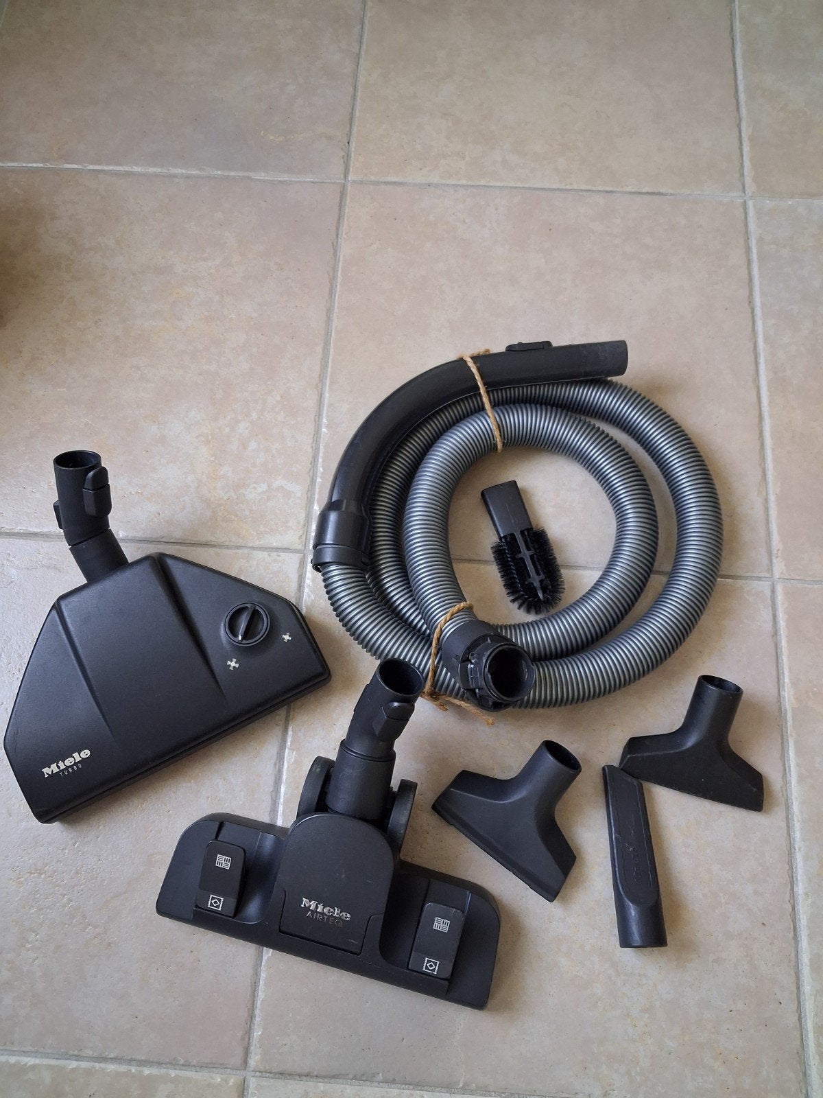 Miele Stofzuiger onderdelen, Witgoed en Apparatuur, Stofzuigers, Ophalen of Verzenden, Zo goed als nieuw, Sledestofzuiger, Miele