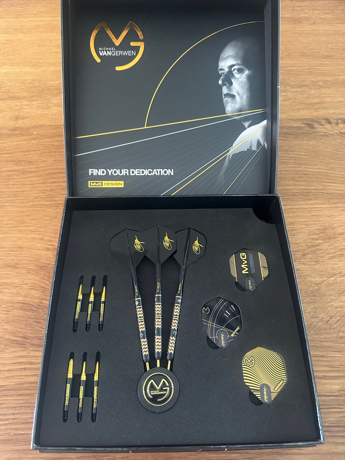 Michael van Gerwen Limited Edition Dartset, Sport en Fitness, Darts, Ophalen of Verzenden, Nieuw, Pijlen