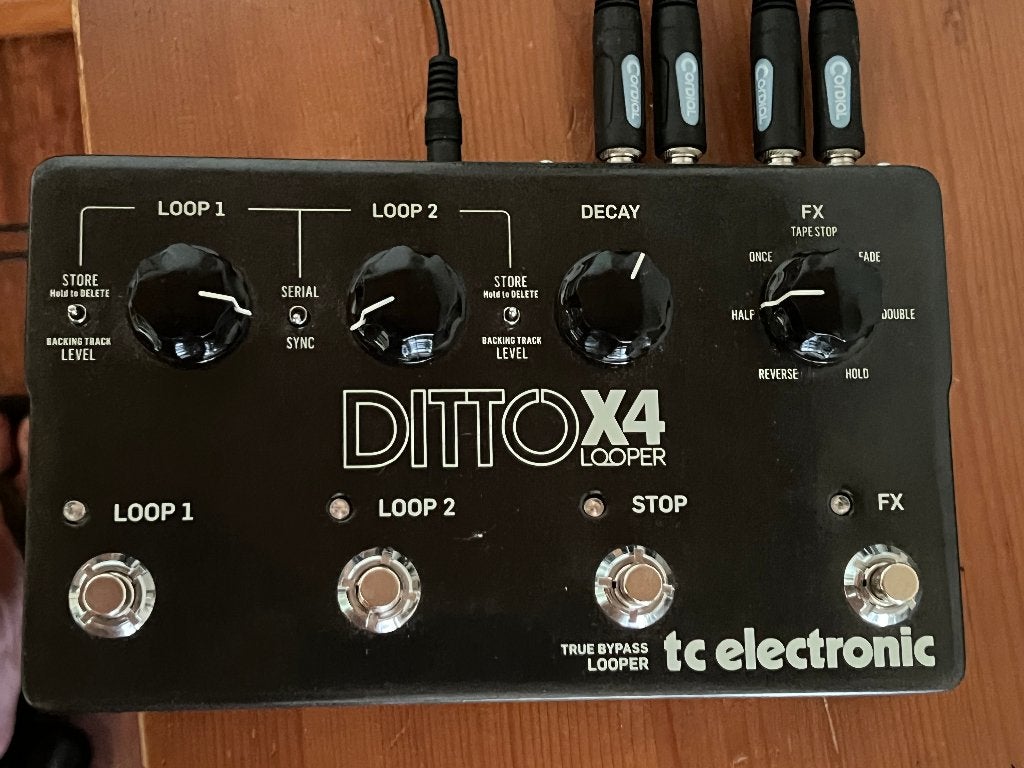 Ditto x4 Looper, Muziek en Instrumenten, Effecten, Zo goed als nieuw, Ophalen of Verzenden
