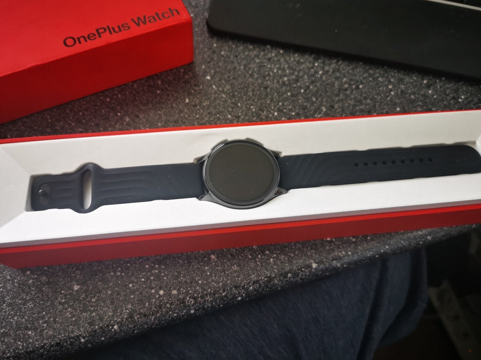 OnePlus Watch Zwart nieuw, Zwart, Ophalen of Verzenden, Zo goed als nieuw, Waterdicht