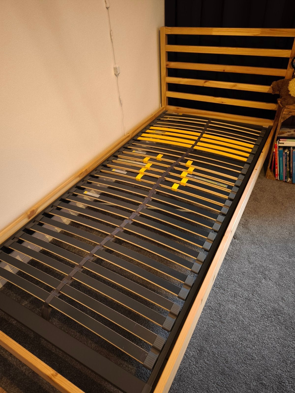 Eenpersoonsbed met lattenbodem (Bossflex 400), Ophalen, 90 cm, 200 cm, Modern