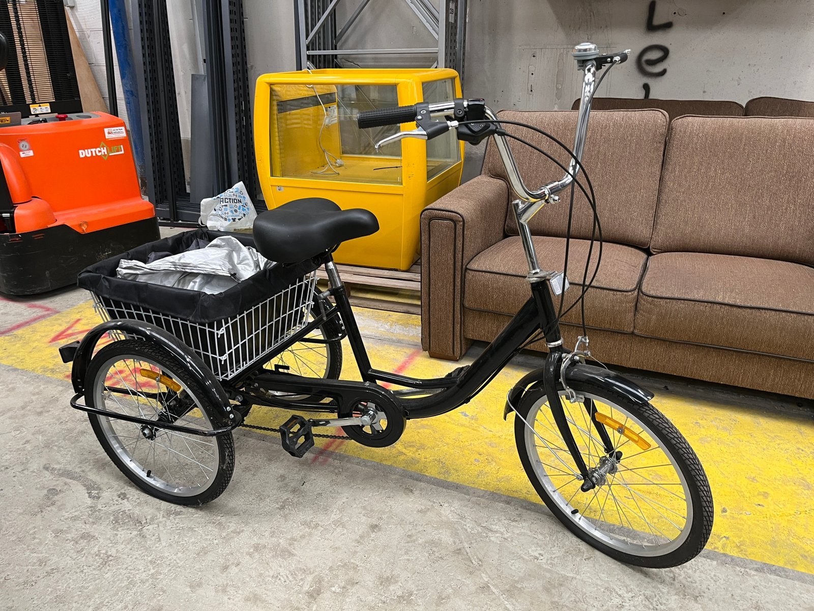 Zwarte driewieler fiets met achtermand, Fietsen en Brommers, Ophalen, Gebruikt, ?, ?