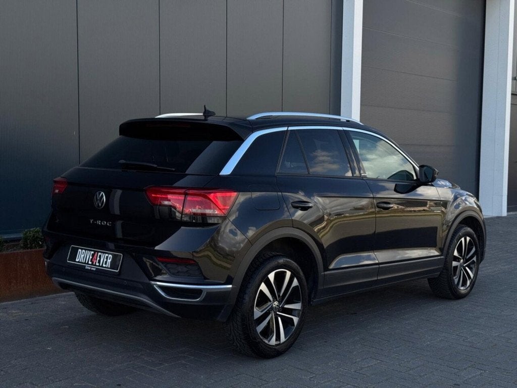 Volkswagen T-Roc 1.5 TSI Sport | Camera | LED | ACC, Stof, 4 cilinders, Zwart, Bedrijf