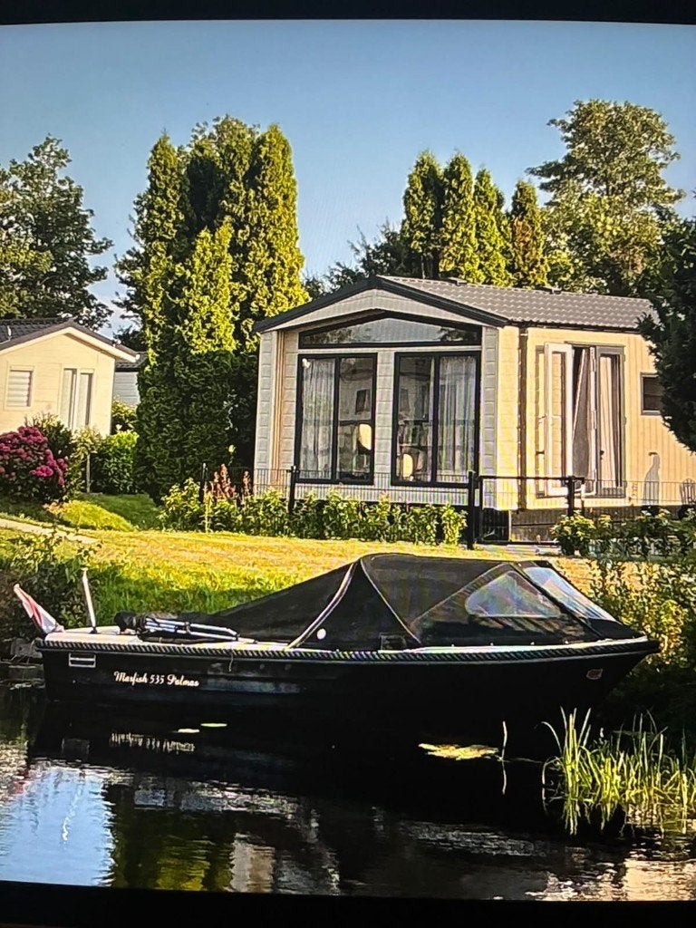 Foto 12 van te koop aangeboden chalet in  Kuikhorne