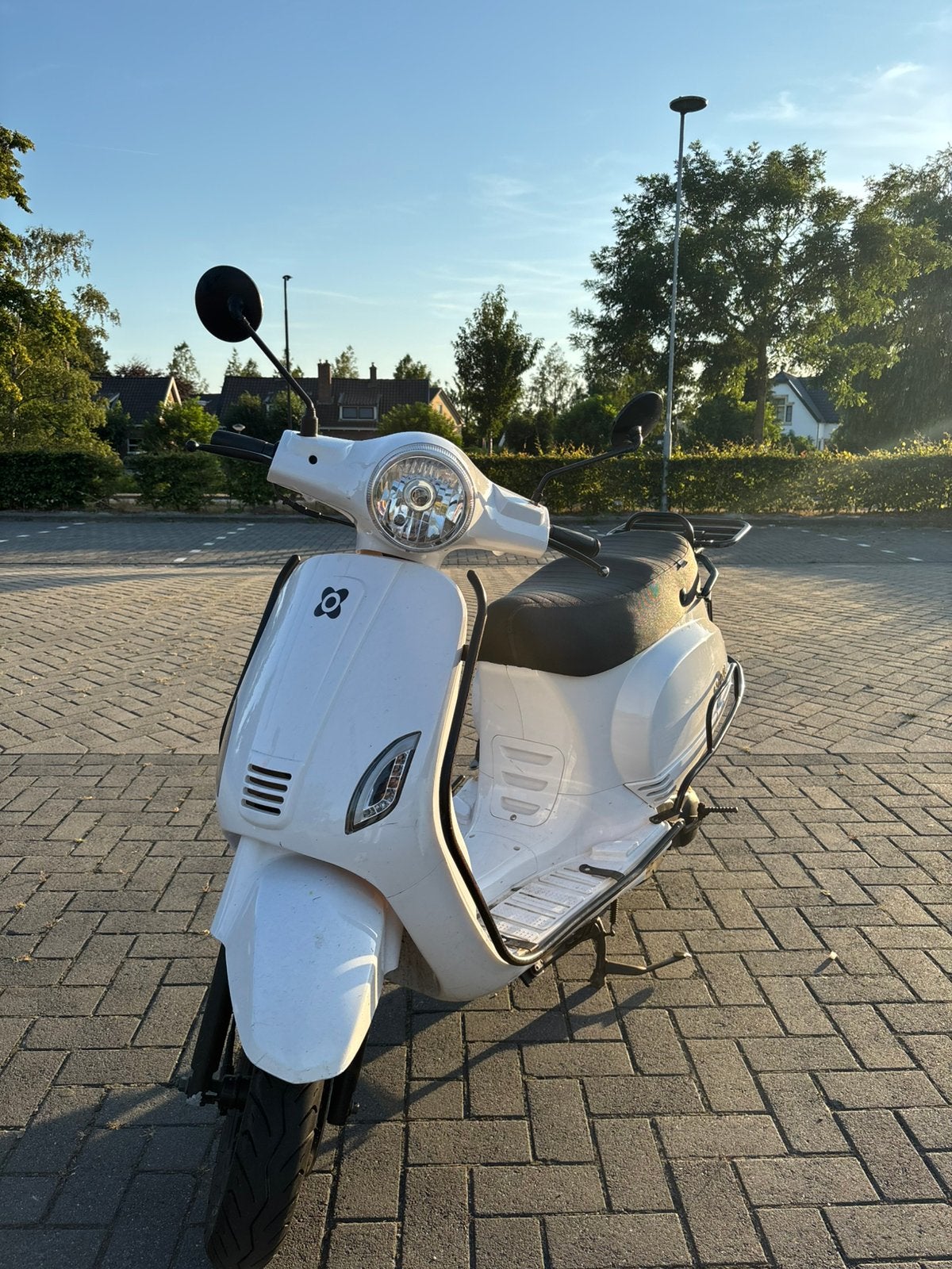 AGM 2018 Scooter, Fietsen en Brommers, Snorfietsen en Snorscooters, Ophalen, Zo goed als nieuw, Benzine, Overige merken
