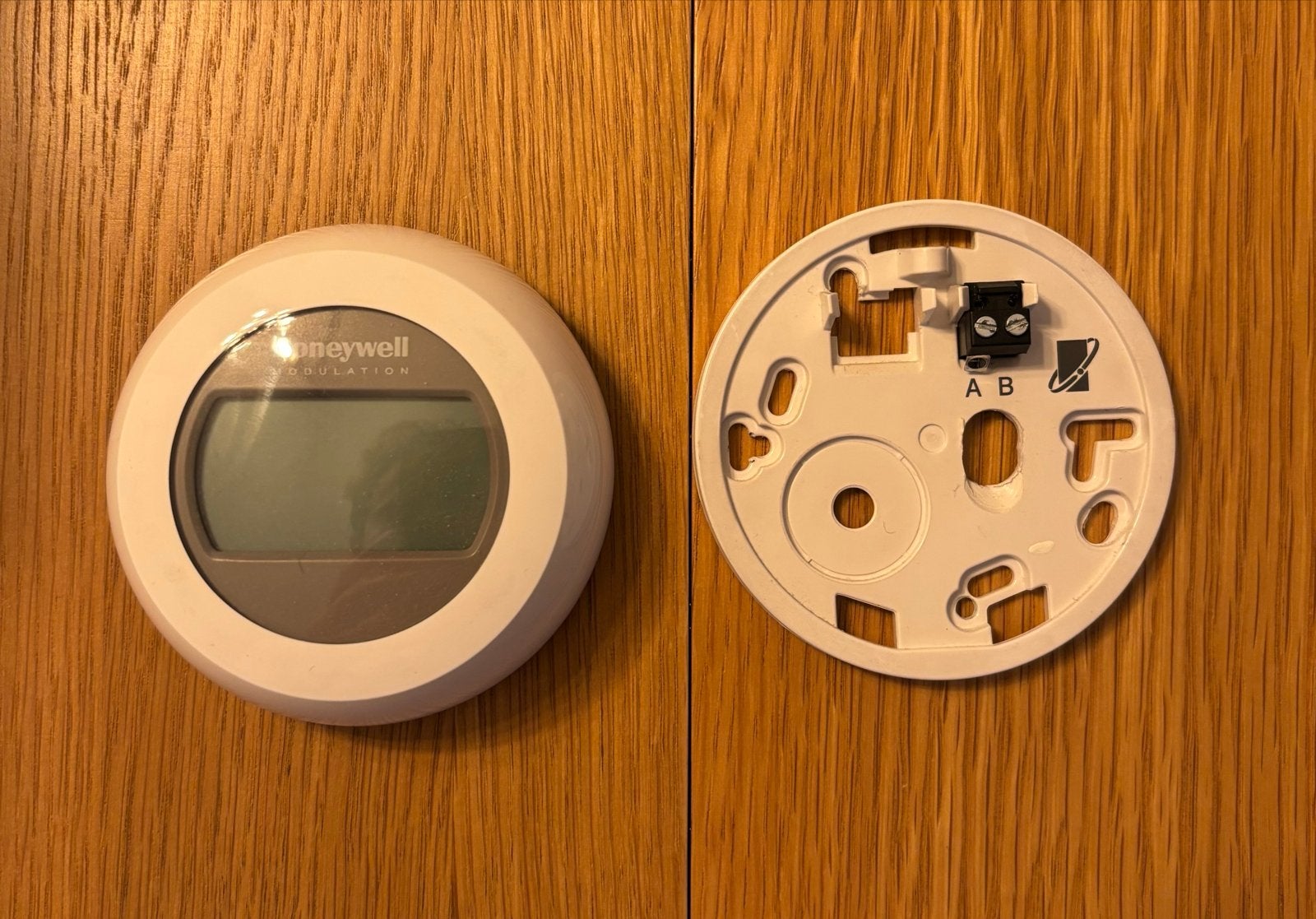Honeywell T87M2018 Ronde Modulerende Thermostaat, Ophalen of Verzenden, Gebruikt