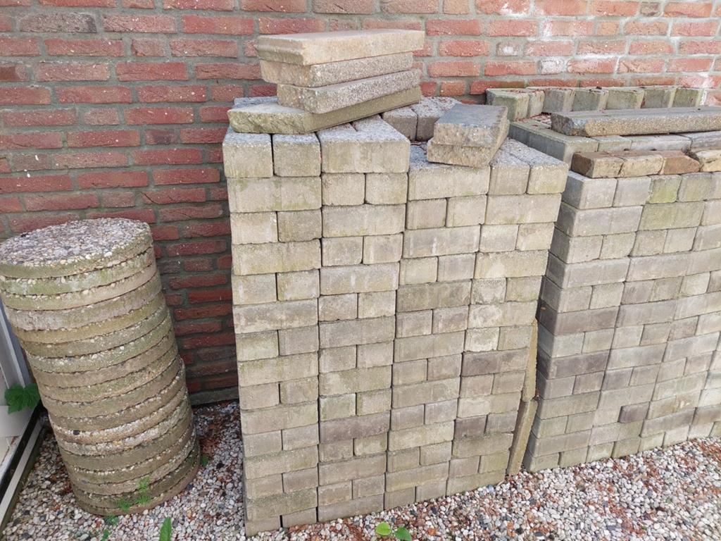 Gebruikte betonnen klinkers en terrastegels, Ophalen, Gebruikt, Beton, Klinkers