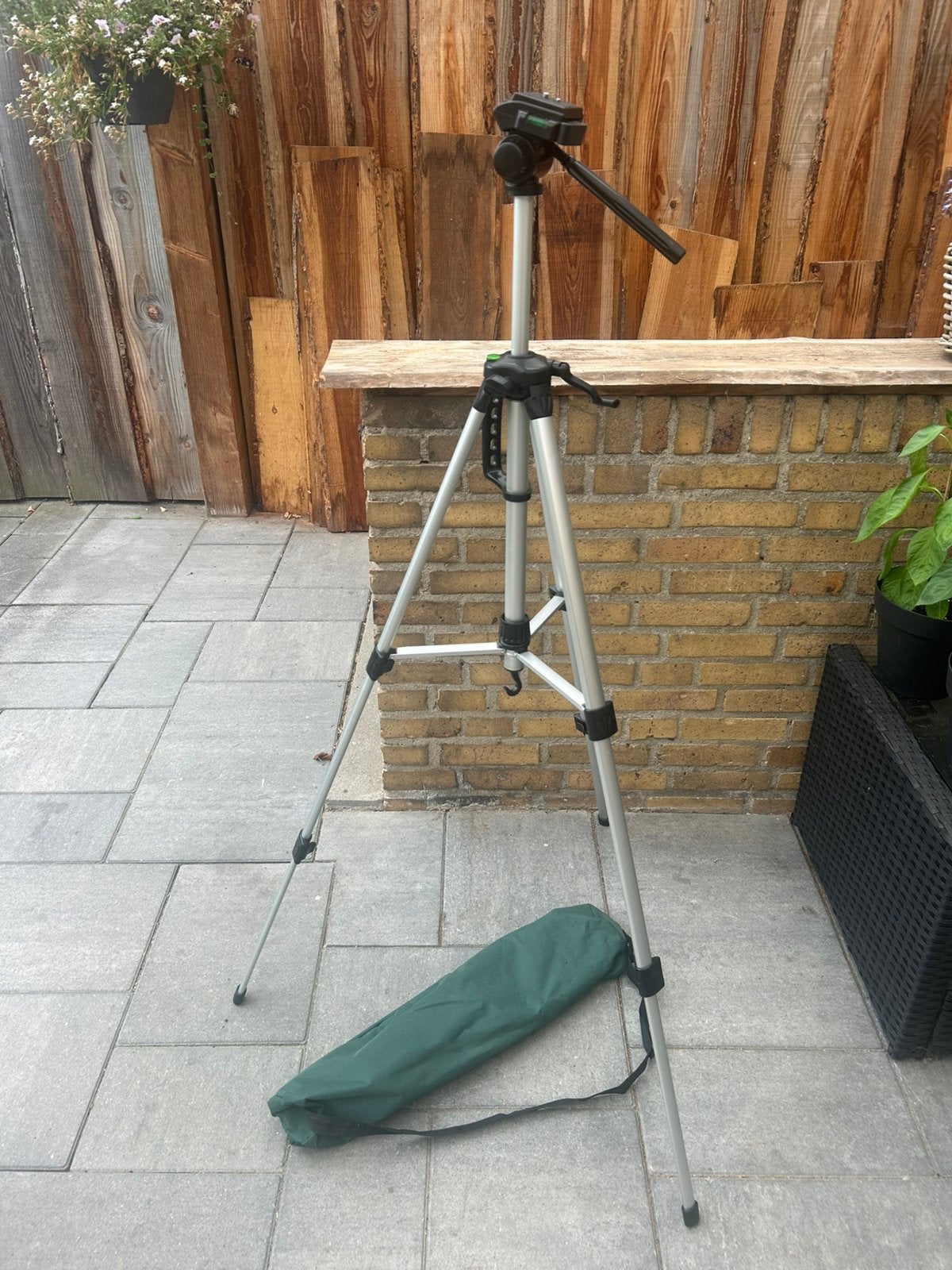 Camerastatief, Ophalen of Verzenden, Zo goed als nieuw, Driepoot