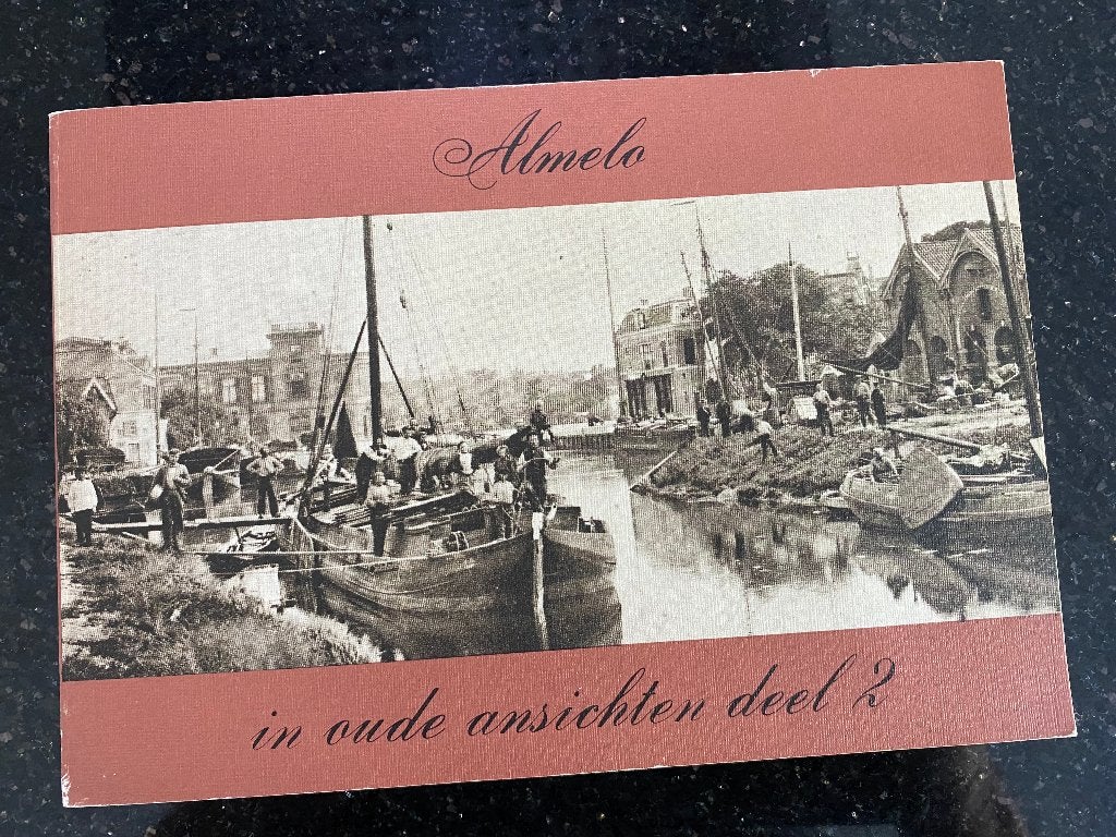 Almelo in oude ansichten. Deel 2.  1983, Ophalen of Verzenden, 20e eeuw of later, Zo goed als nieuw