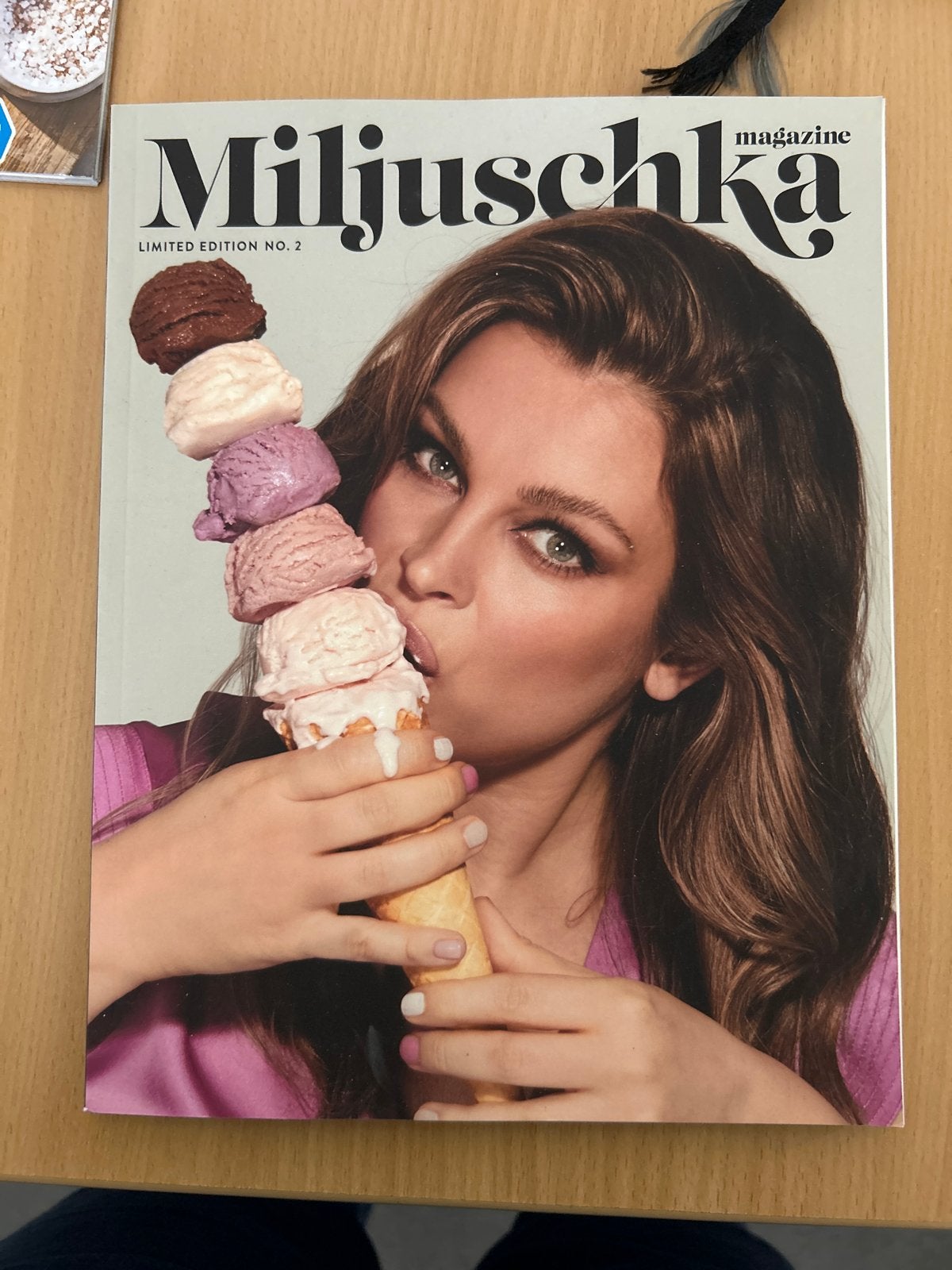 Miljuschka Magazine - Limited Edition No. 2, Ophalen, Zo goed als nieuw, Glossy