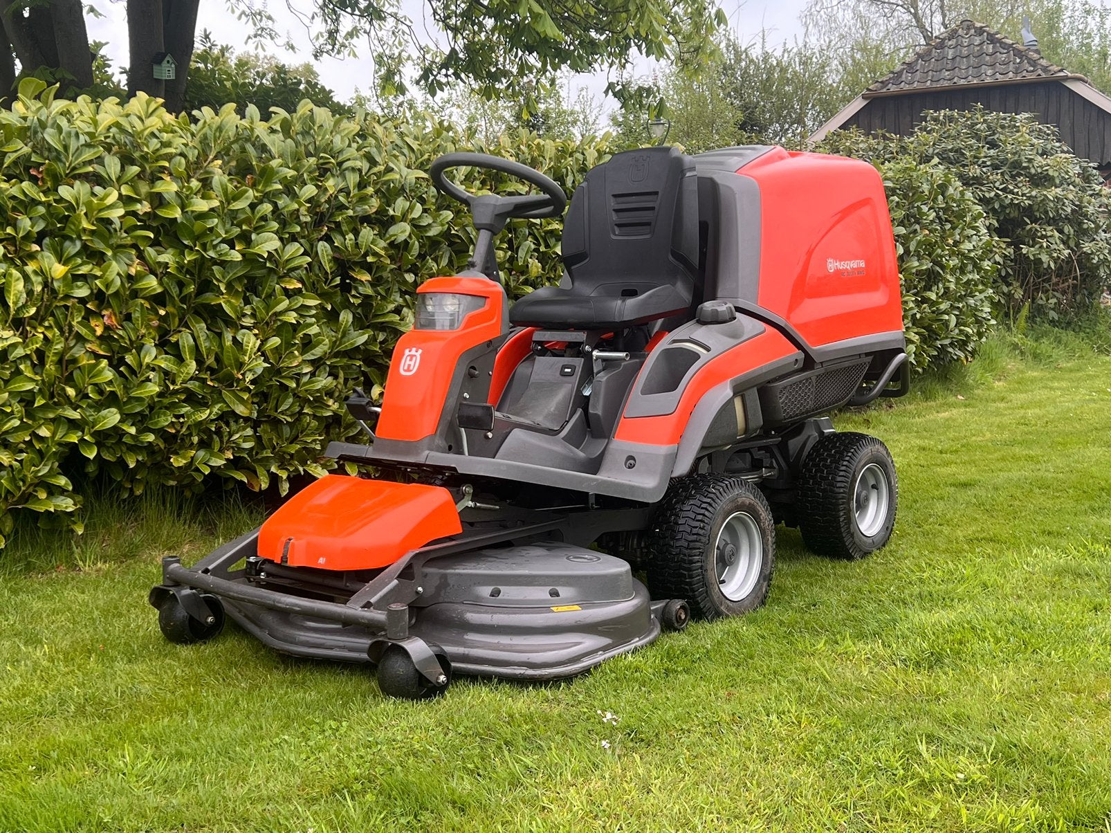 Husqvarna Rider RC 320 TS AWD zitmaaier frontmaaier, Ophalen, Zo goed als nieuw, Elektrische starter, 90 tot 120 cm