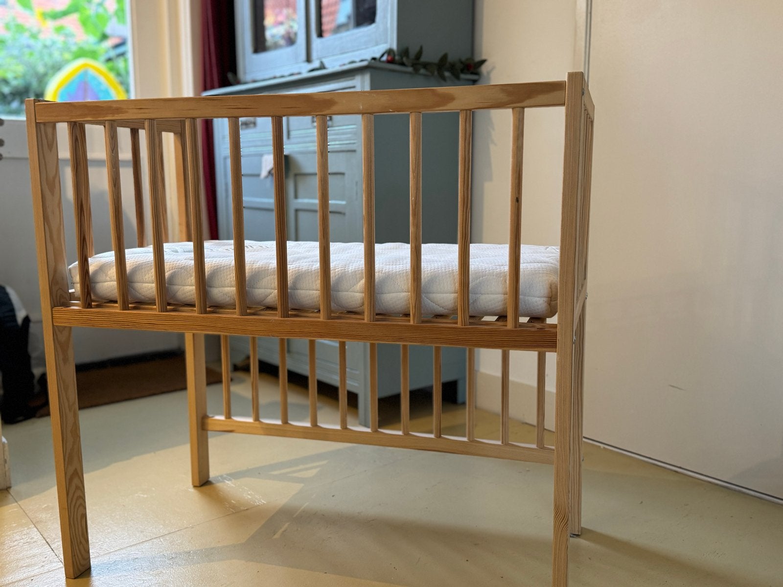 Wieg / Co-sleeper - verstelbare zijkant, Ophalen, Zo goed als nieuw, Minder dan 140 cm, Matras