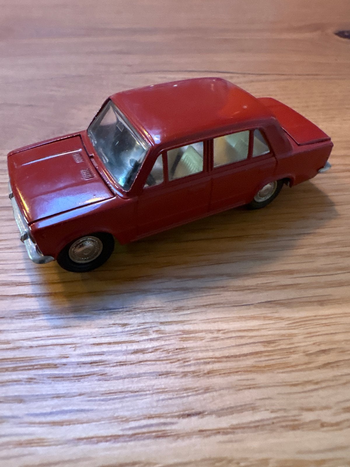 Trabant schaalmodel 1:43 USSR BA3-2101, Ophalen, Zo goed als nieuw