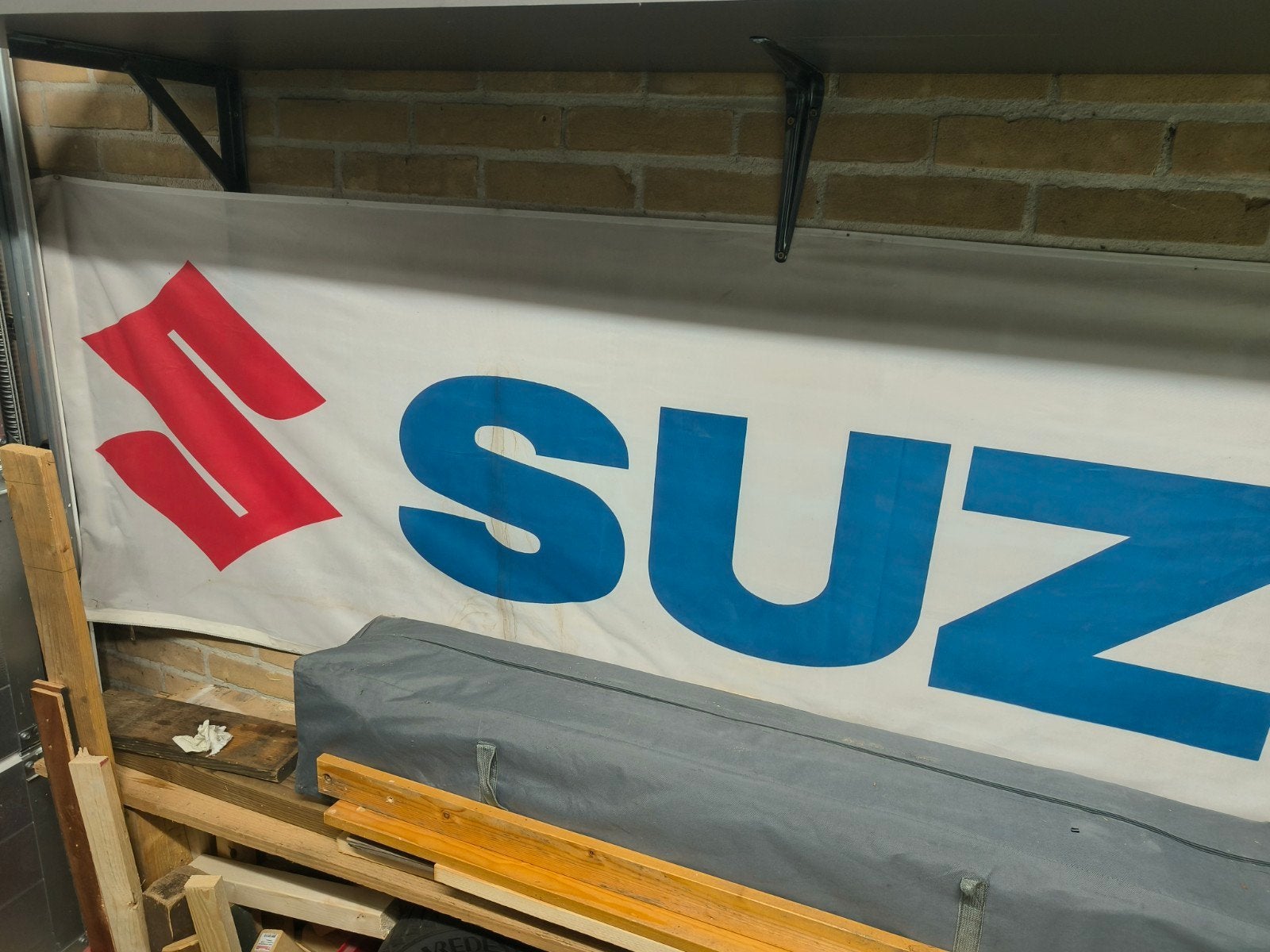 Suzuki items voor in de garage/mancave., 33 - 40 uur, Overige niveaus, Starter, Overige vormen