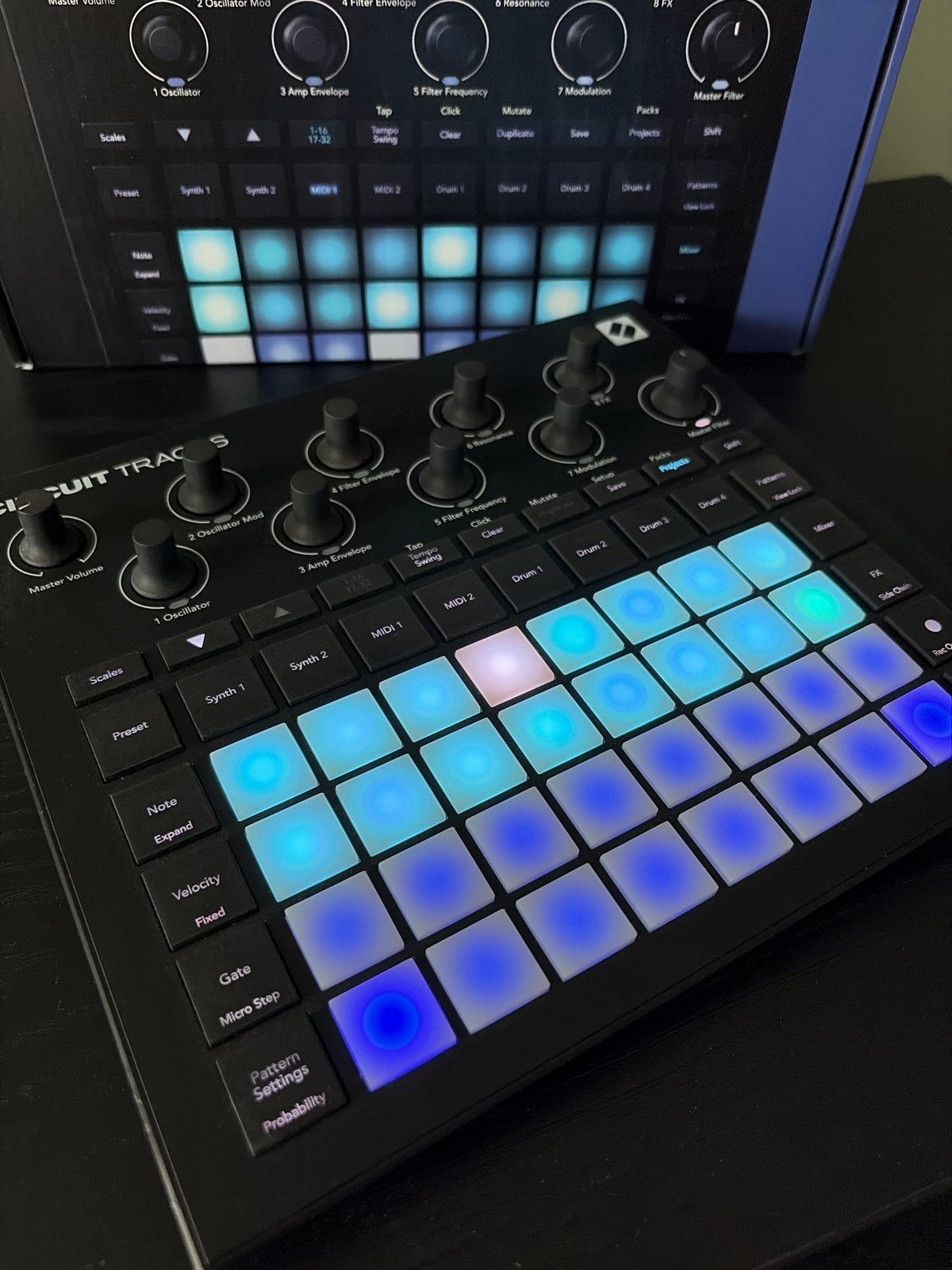 Novation Circuit Tracks Groovebox, Novation, Zo goed als nieuw, Met midi-aansluiting, Overige aantallen
