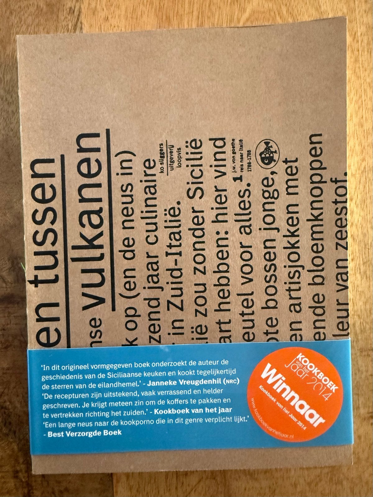 En tussen vulkanen: Siciliaanse keuken - Kookboek van het Ja, Boeken, Kookboeken, Italië, Voorgerechten en Soepen, Nieuw, Ophalen of Verzenden