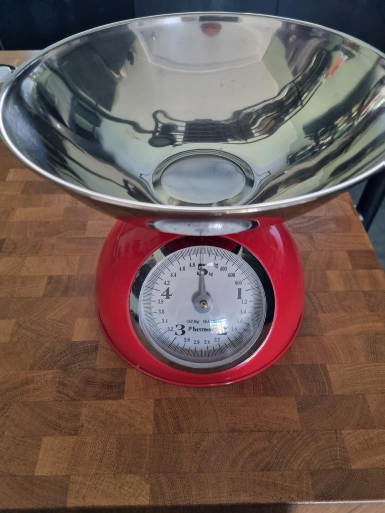 Bestron Retro Keukenweegschaal Rood - Analoog, Keukenweegschaal, Ophalen of Verzenden, Gebruikt, Minder dan 10 kg