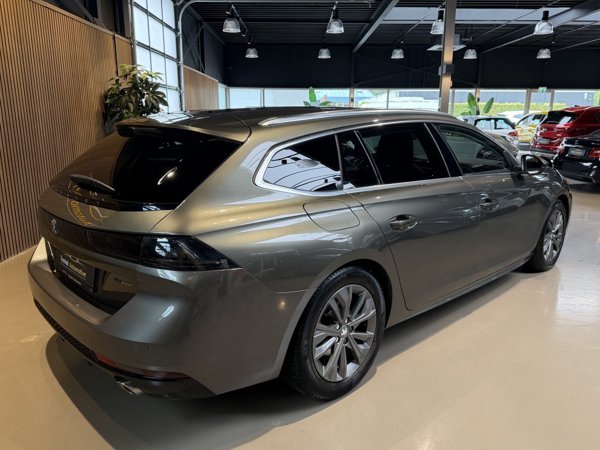 Peugeot 508 SW 1.6 PureTech PANORAMADAK | STOELVERWARMING |, Auto's, Gebruikt, 4 cilinders, 19 km/l, Hybride Elektrisch/Benzine