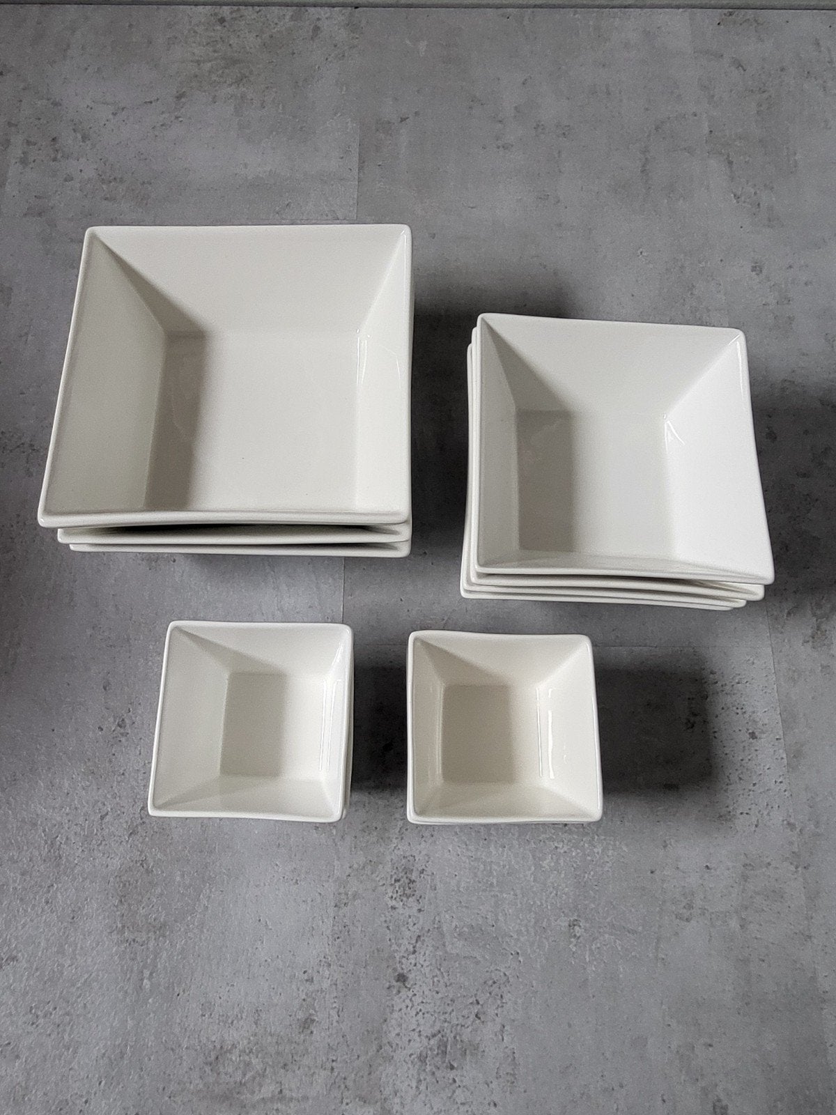 Witte vierkante schaaltjes Xenos in diverse maten (11 stuks), Ophalen, Gebruikt, Porselein of Keramiek, Schaal