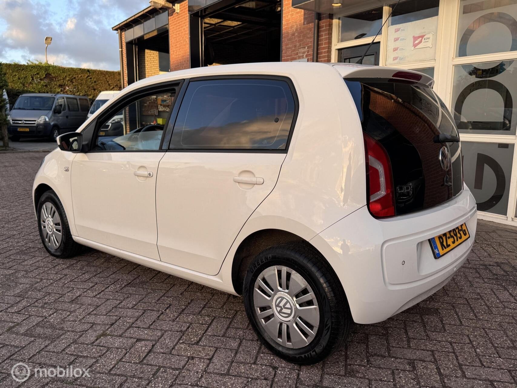 Foto 17 van Volkswagen Up! 1.0 move up! BlueMotion