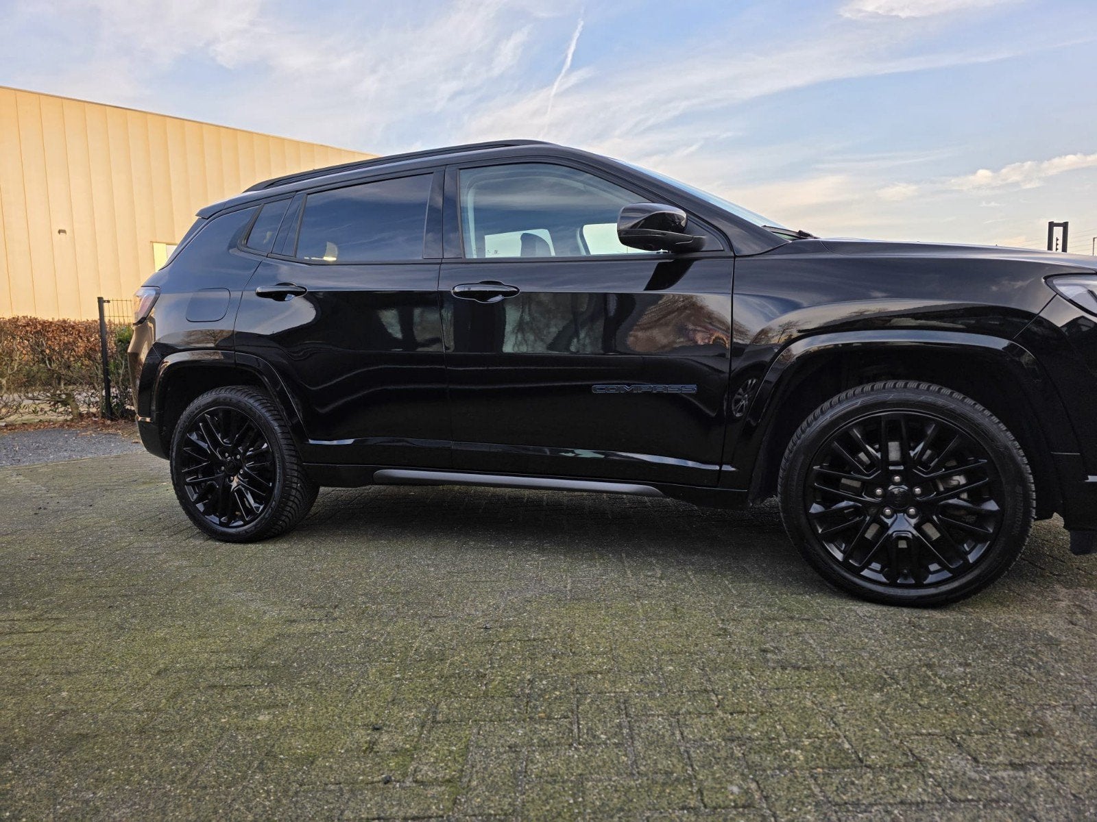 Jeep Compass 1.3T 4XE 240pk Eawd Aut 2022 Zwart, Auto's, 1250 kg, Zwart, 4 cilinders, 179 pk