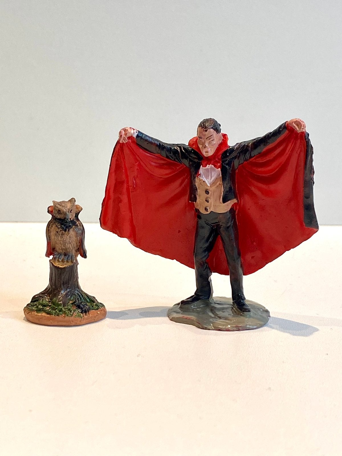 Lemax Vampire Owl & Vampire (72367), Verzenden