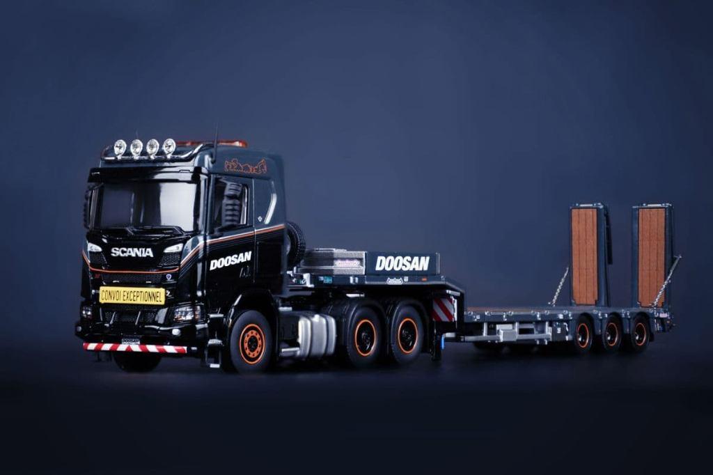 Imc Scania Xt Doosan+ Graafmachine, Ophalen of Verzenden, Zo goed als nieuw, Bus of Vrachtwagen, Overige merken
